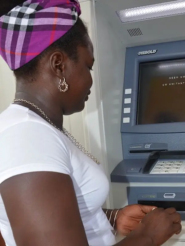 Suriname-info-algemeen-geldzaken-ATM